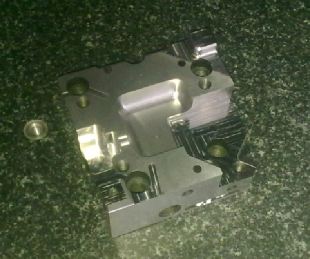 高精度模具檢測過程分享(圖1) 高精度模具檢測過程分享(圖1)