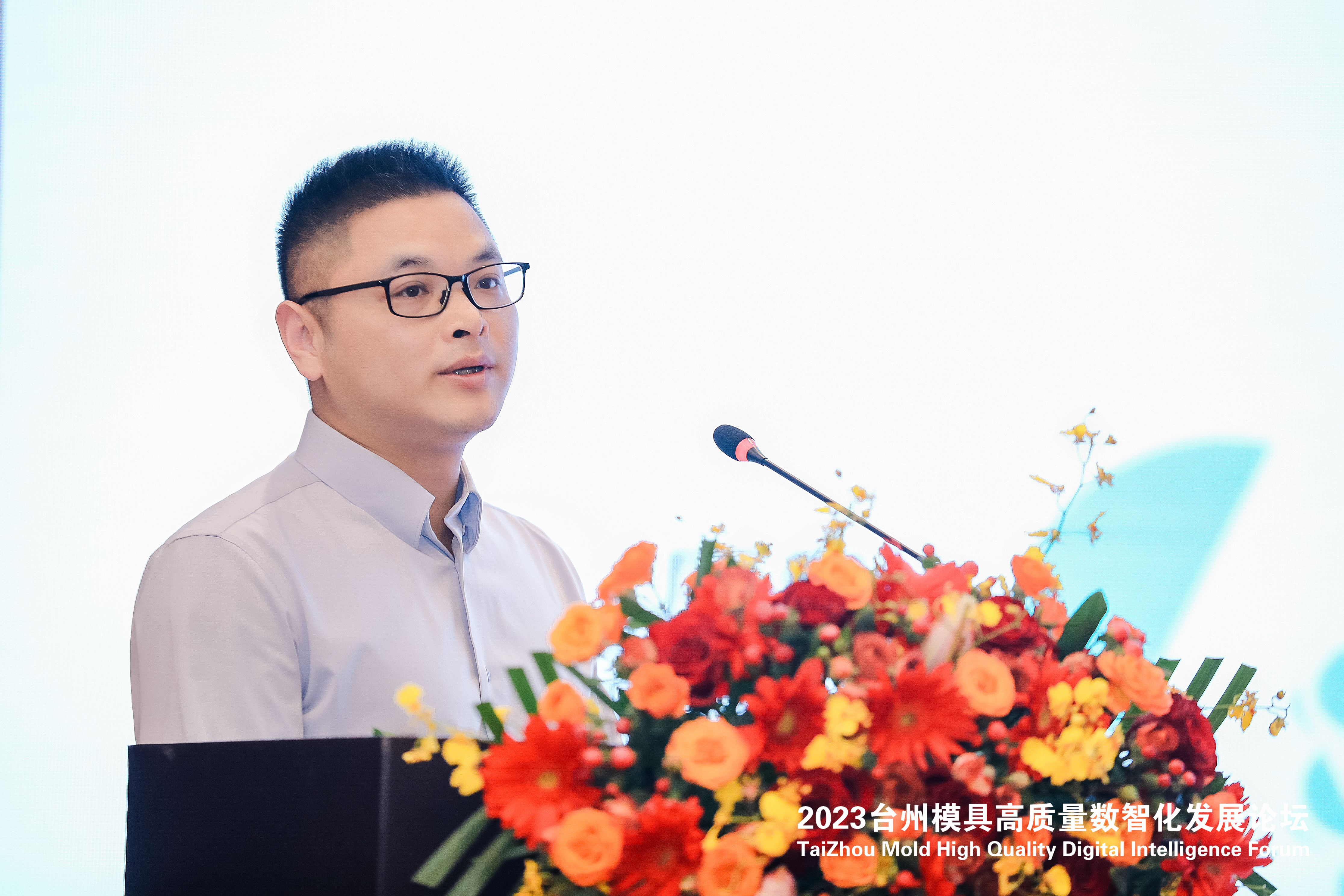 opq672912028.jpg opq672912028.jpg